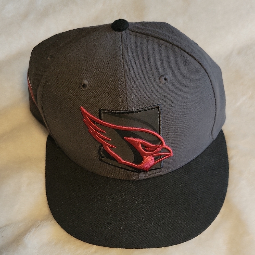 Arizona Cardinals New Era Gray and Black Hat with Red Logo
